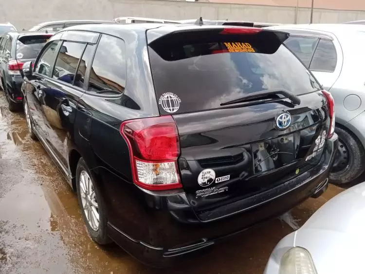 Toyota Fielder hybrid