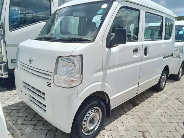 Nissan NV 100 clipper