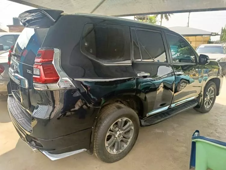 Toyota Land Cruiser Prado TX L
