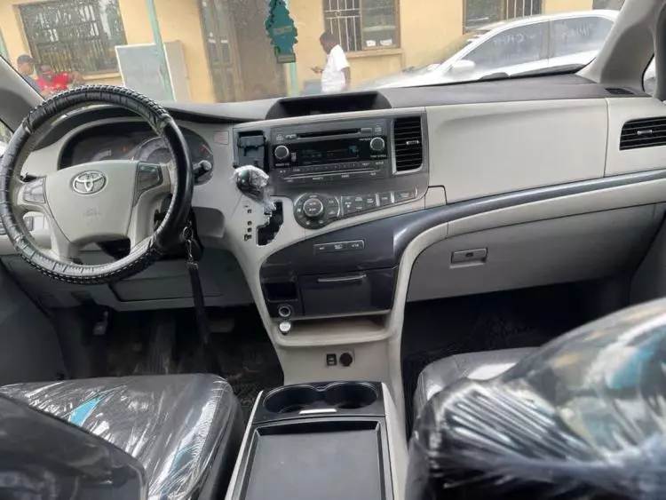 Toyota Sienna