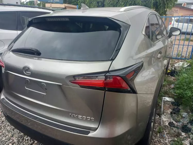 Lexus NX 200