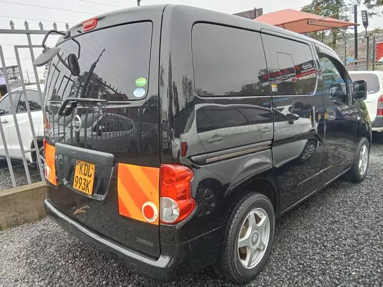 Nissan Vanette