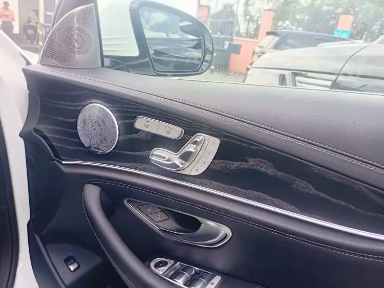 Mercedes-Benz E250
