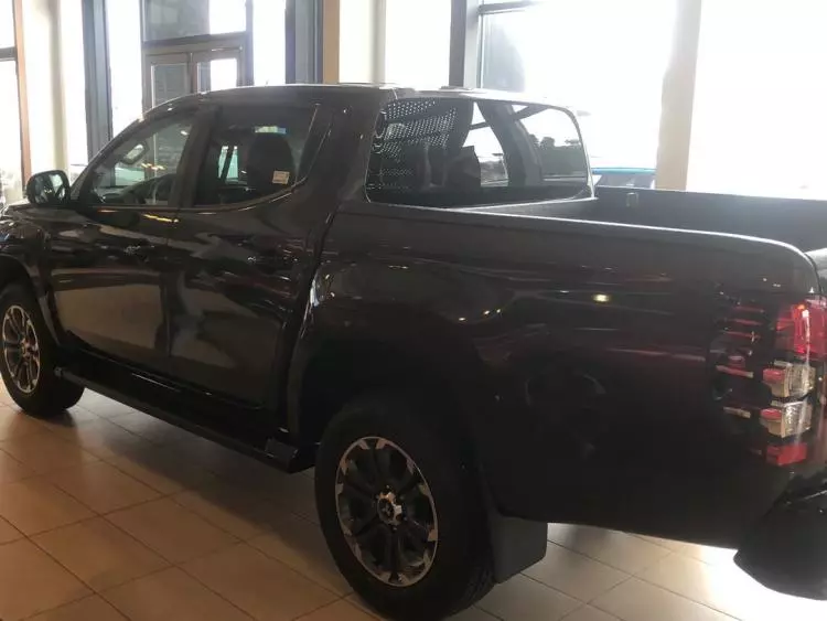 Mitsubishi L200 D/C Sportero A/T