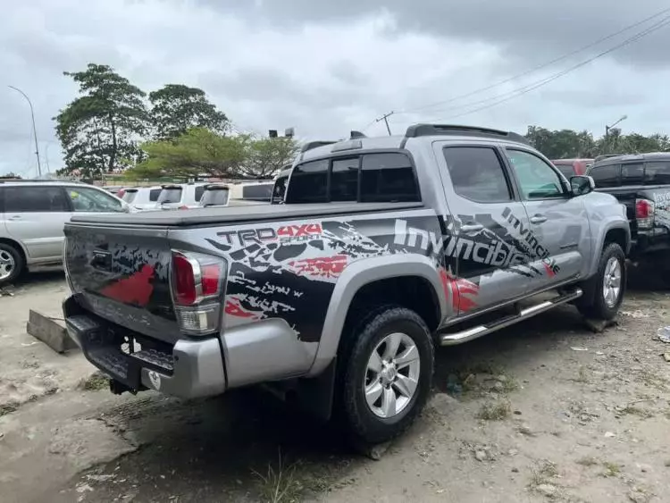 Toyota Tacoma