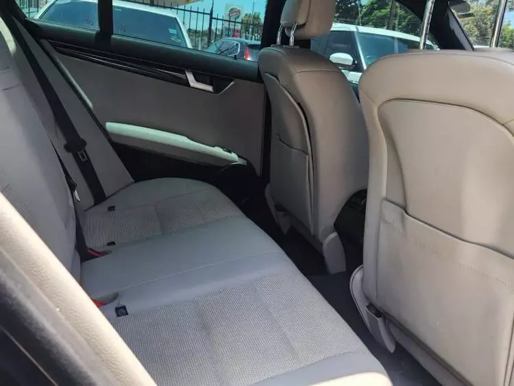 Mercedes-Benz C200