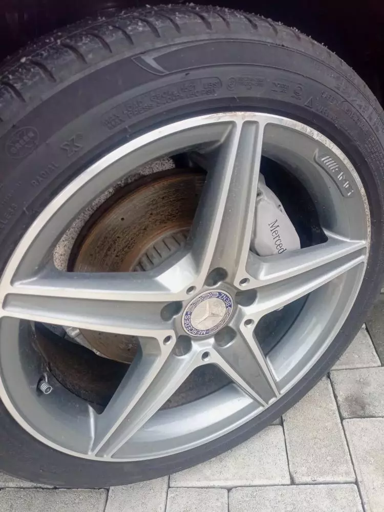 Mercedes-Benz C200