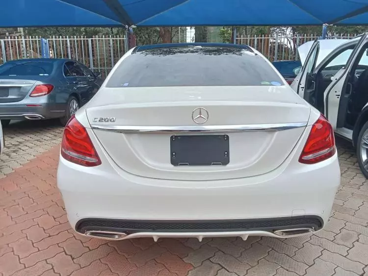 Mercedes-Benz C 200