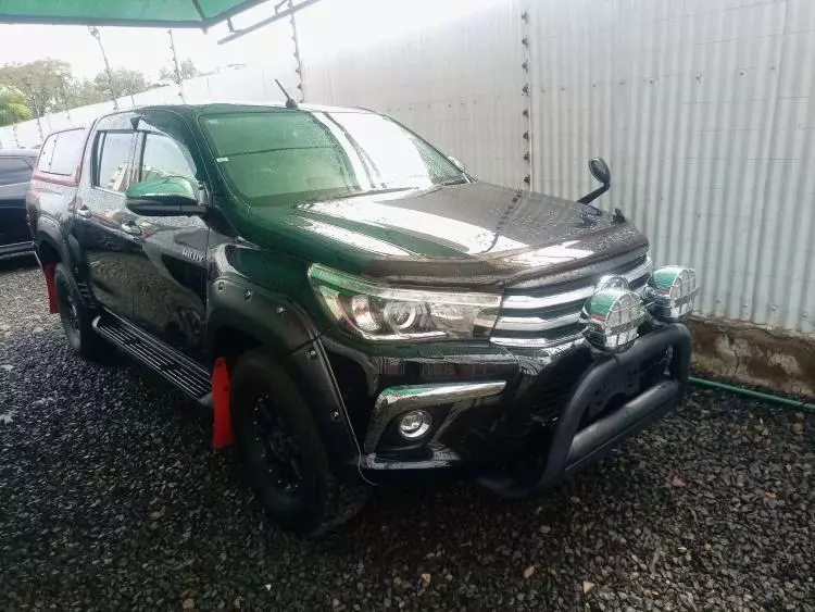Toyota Hilux