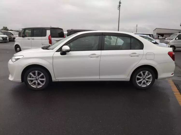 Toyota Axio