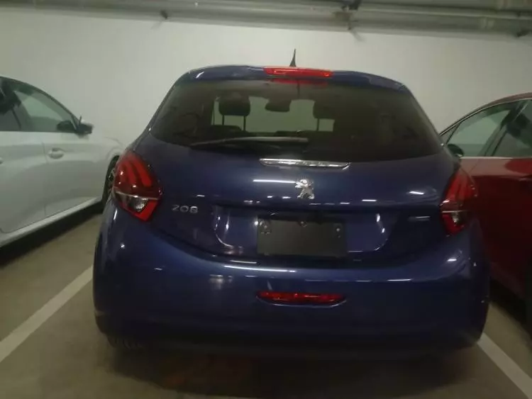 Peugeot 208