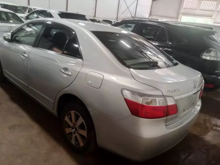 Toyota Premio
