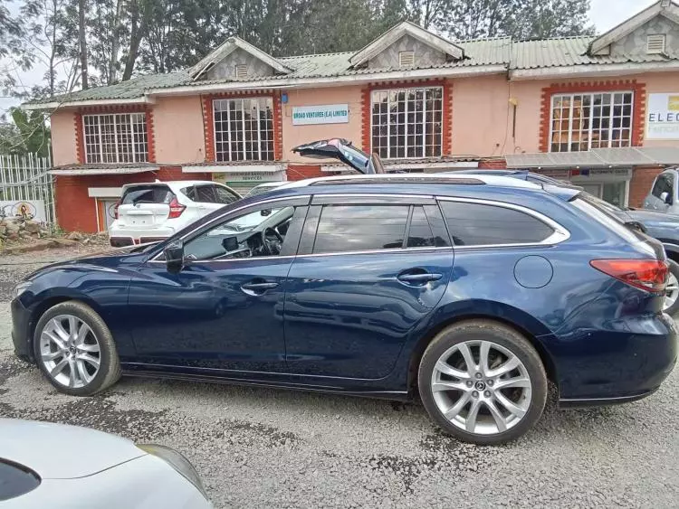 Mazda Atenza
