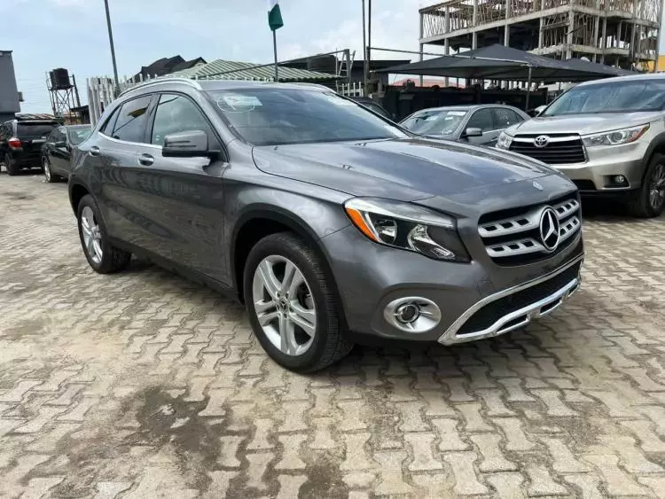 Mercedes-Benz GLA 250