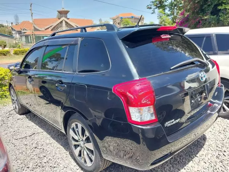 Toyota Fielder hybrid