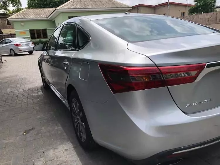 Toyota Avalon