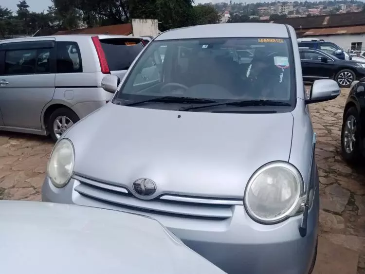 Toyota Sienta