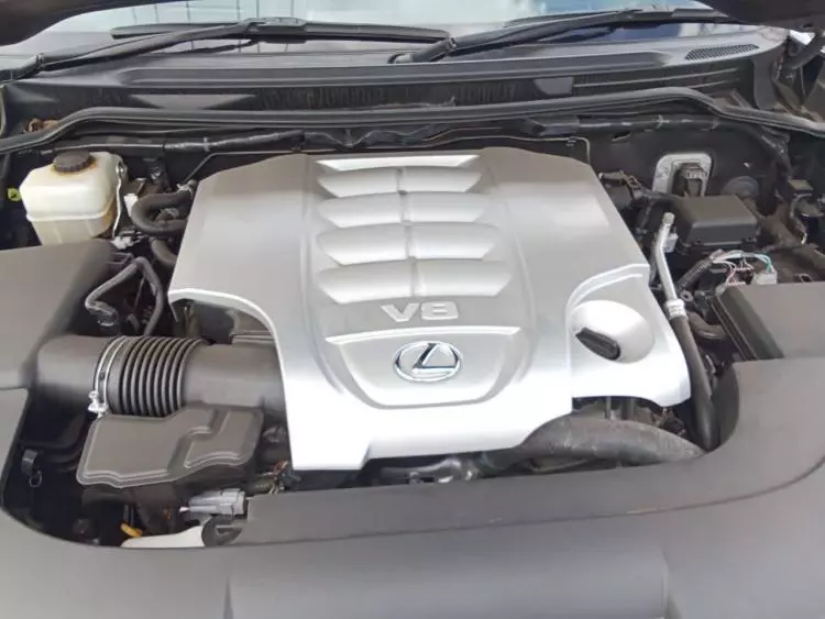 Lexus LX 570