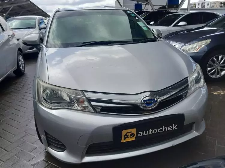 Toyota Fielder hybrid