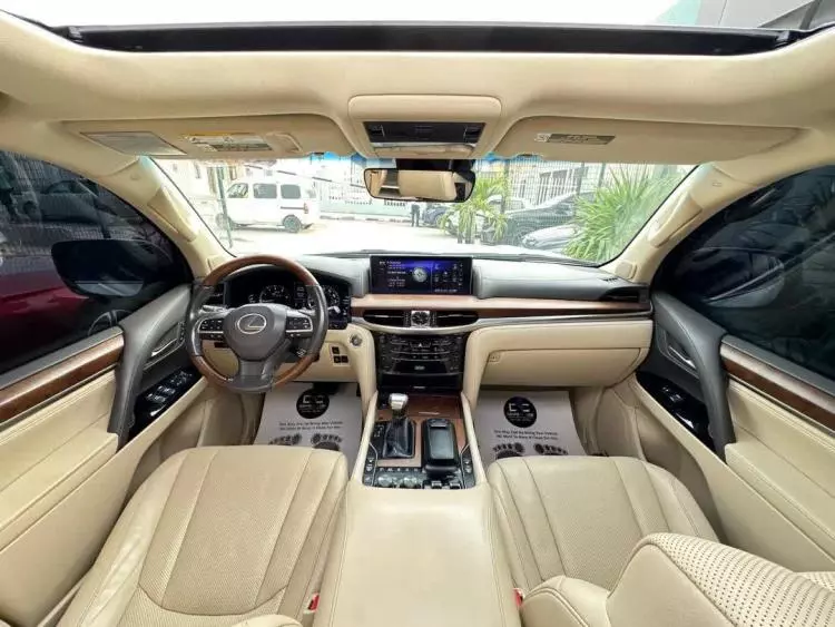 Lexus LX 570