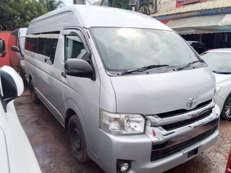 Toyota Hiace (High Roof)