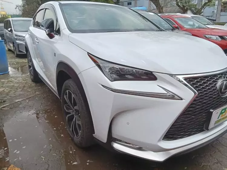 Lexus NX 200T