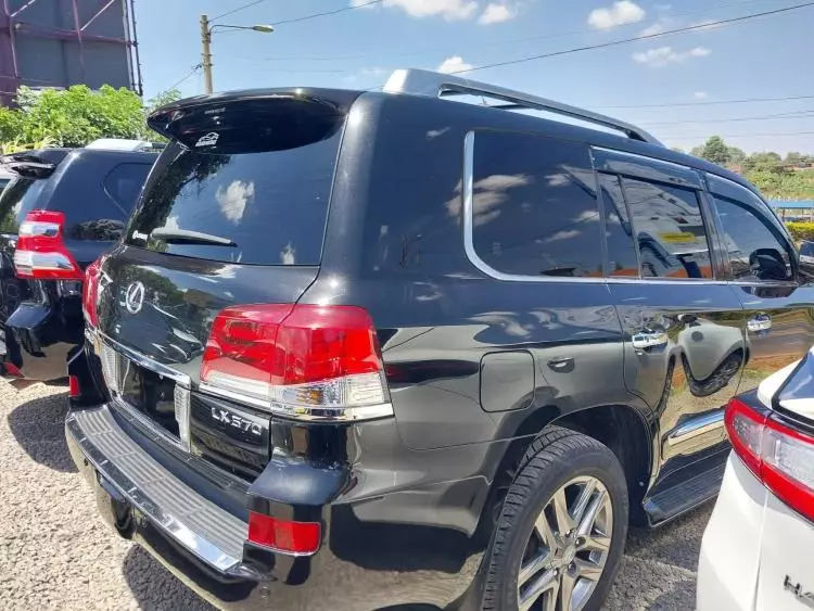 Lexus LX 570