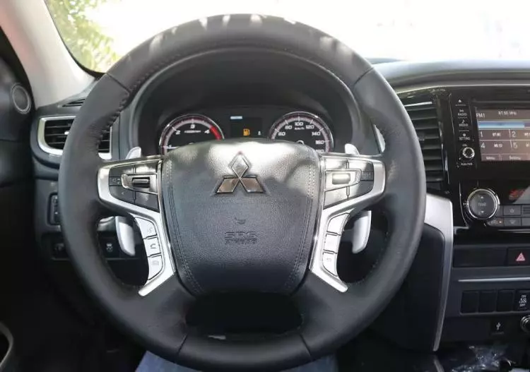 Mitsubishi L200 D/C Sportero A/T