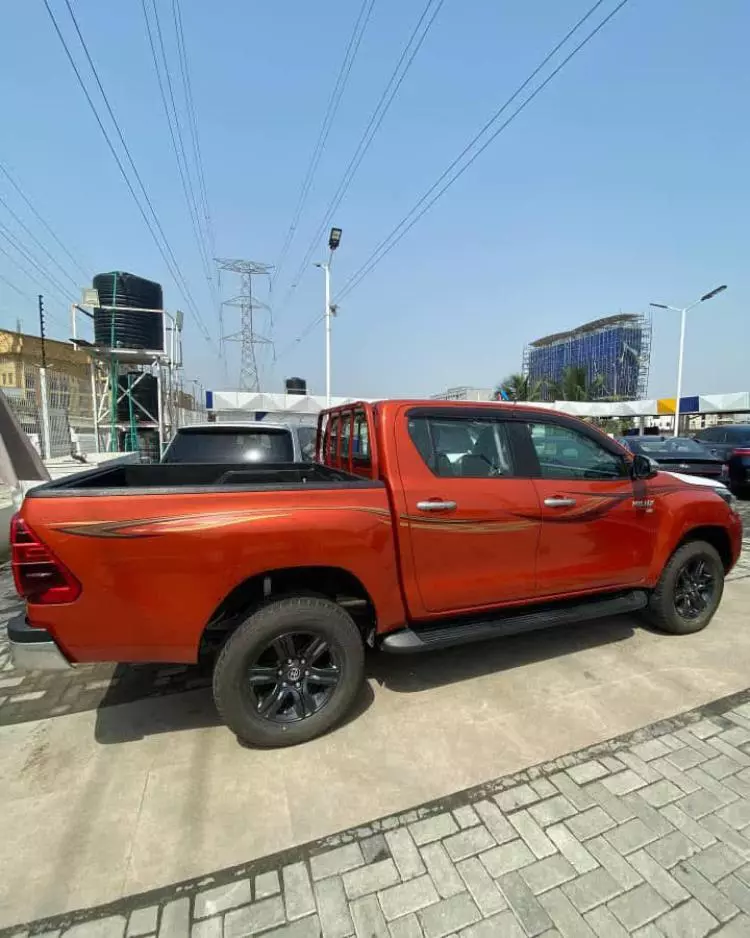 Toyota Hilux