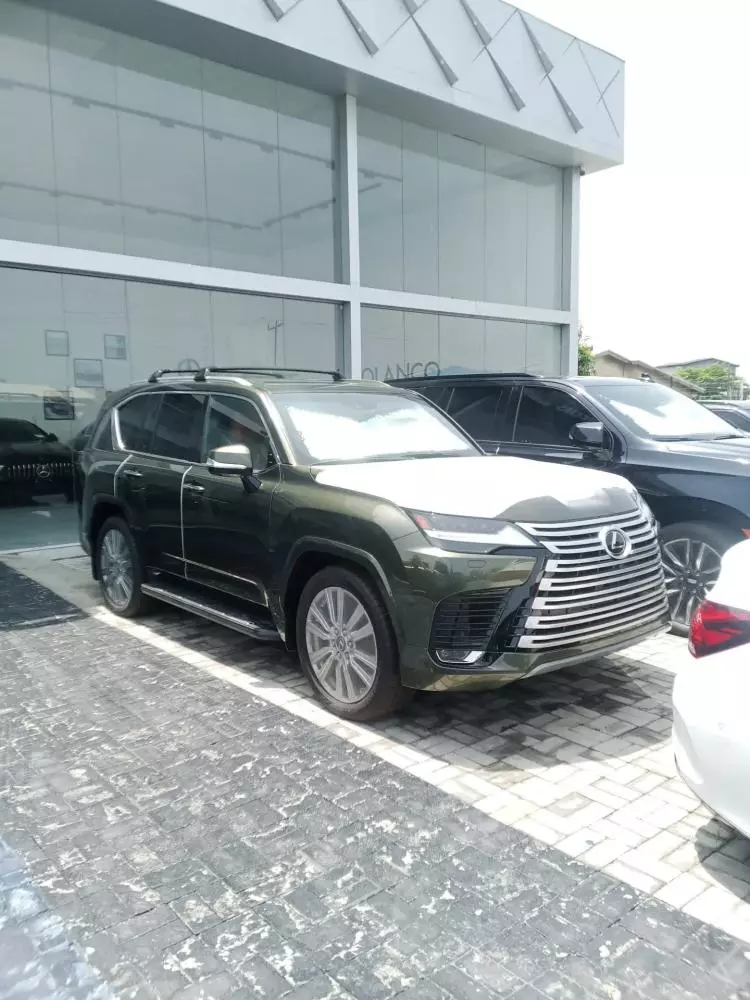 Lexus LX 570