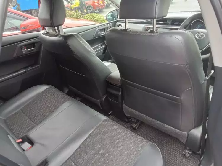 Toyota Auris Hybrid