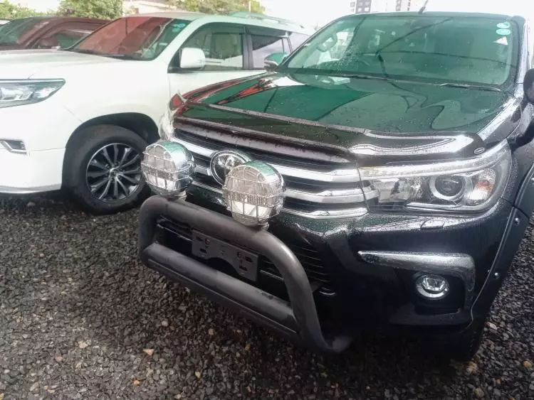 Toyota Hilux