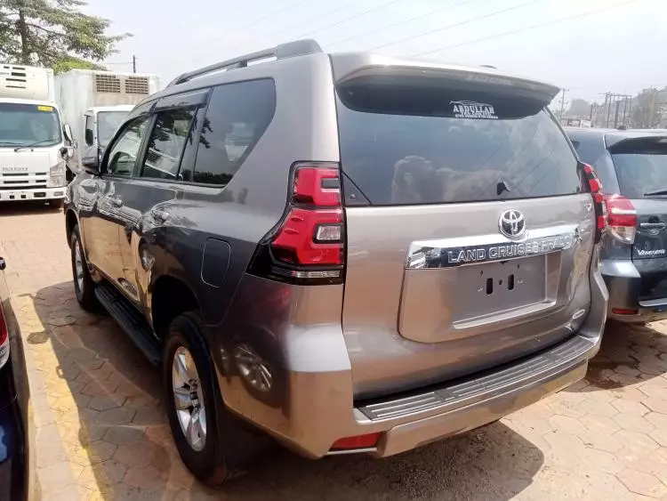 Toyota Landcruiser Prado