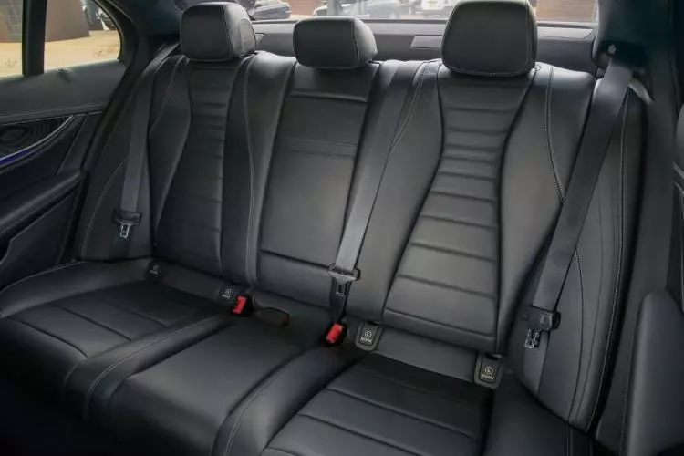 Mercedes-Benz E 200