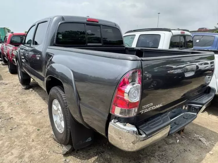 Toyota Tacoma