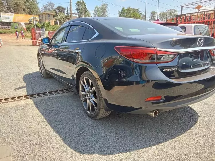 Mazda Atenza