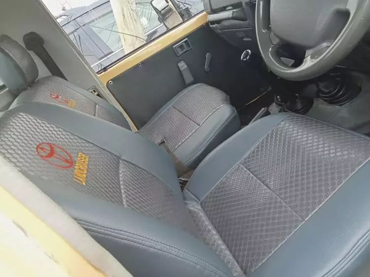 Toyota Land Cruiser 79 Single Cabin