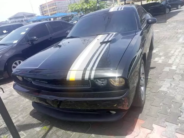 Dodge Challenger