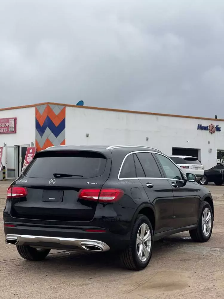 Mercedes-Benz GLC 300