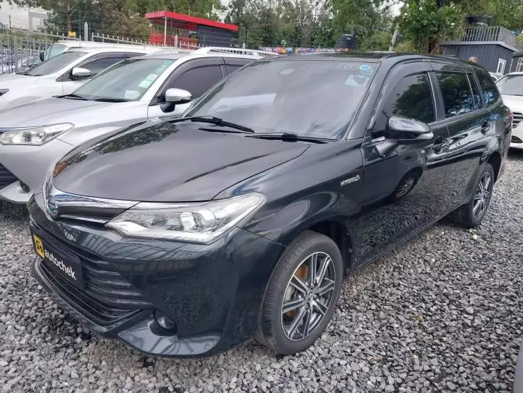 Toyota Fielder hybrid