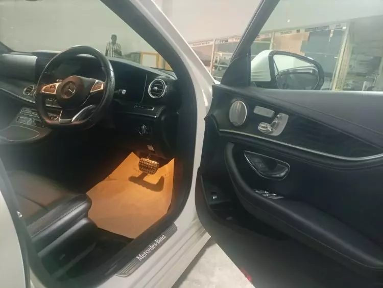 Mercedes-Benz E250