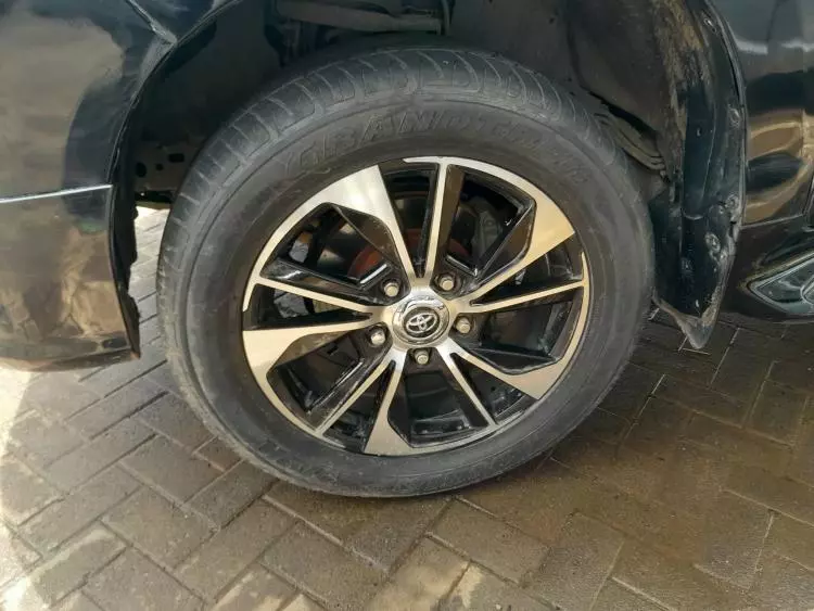 Toyota Landcruiser ZX