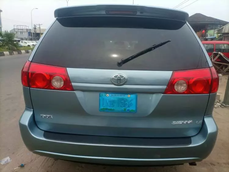 Toyota Sienna