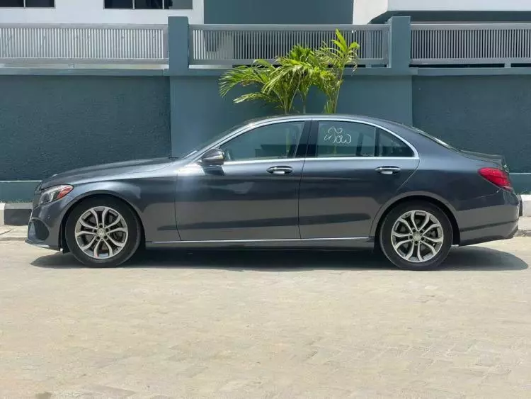 Mercedes-Benz C 300