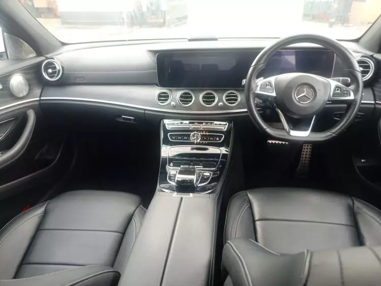 Mercedes-Benz E250