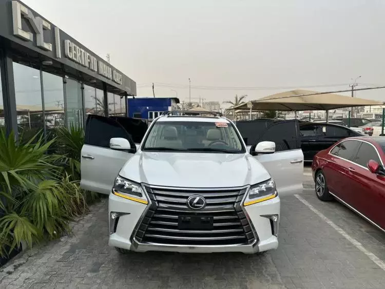 Lexus LX 570