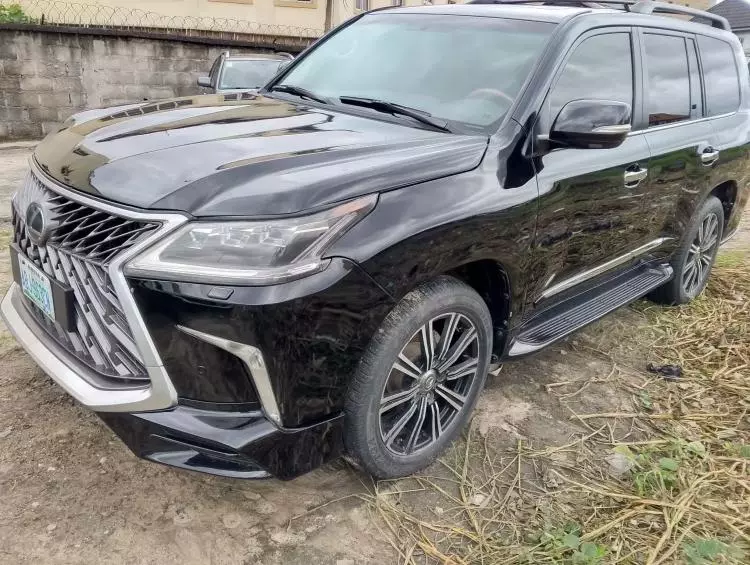 Lexus LX 570