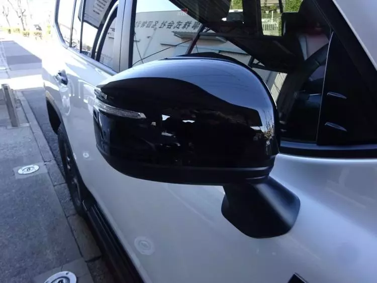 Toyota Landcruiser 300