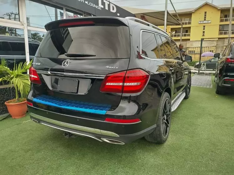 Mercedes-Benz GLS 450