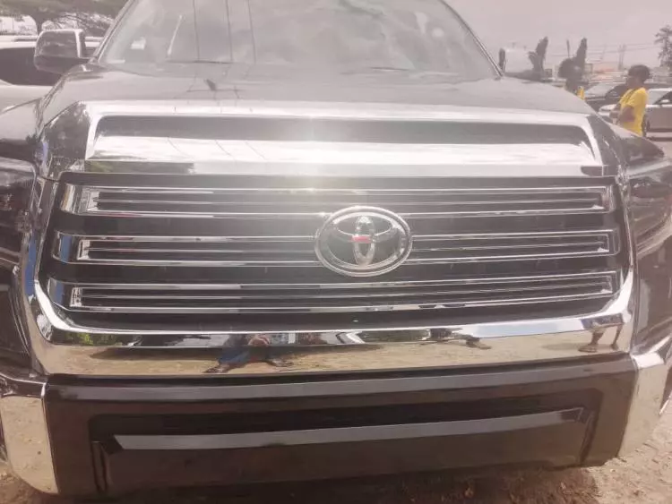 Toyota Sequoia
